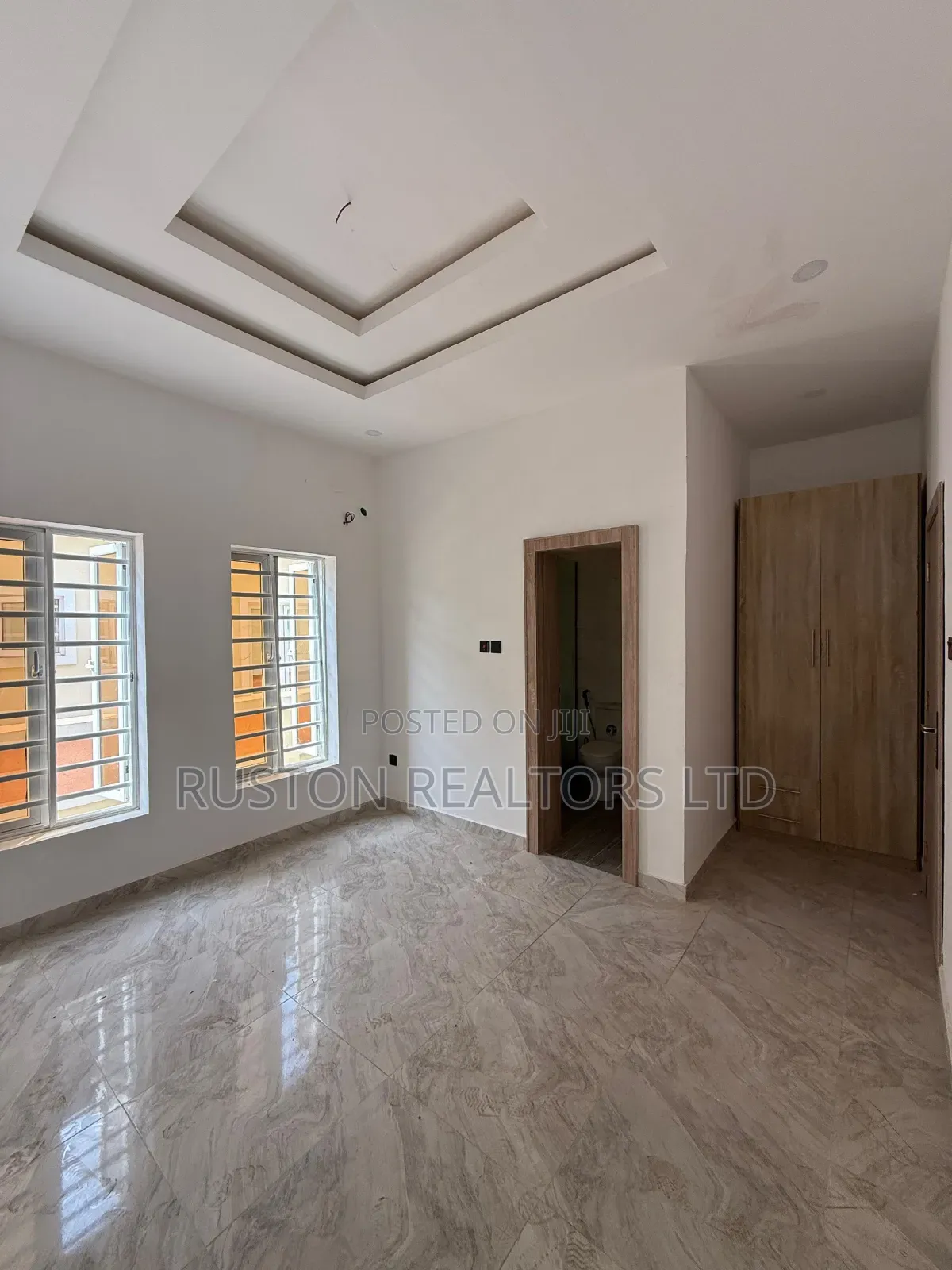 4bdrm Bungalow in Airforce Estate, Ibadan for sale in Ibadan