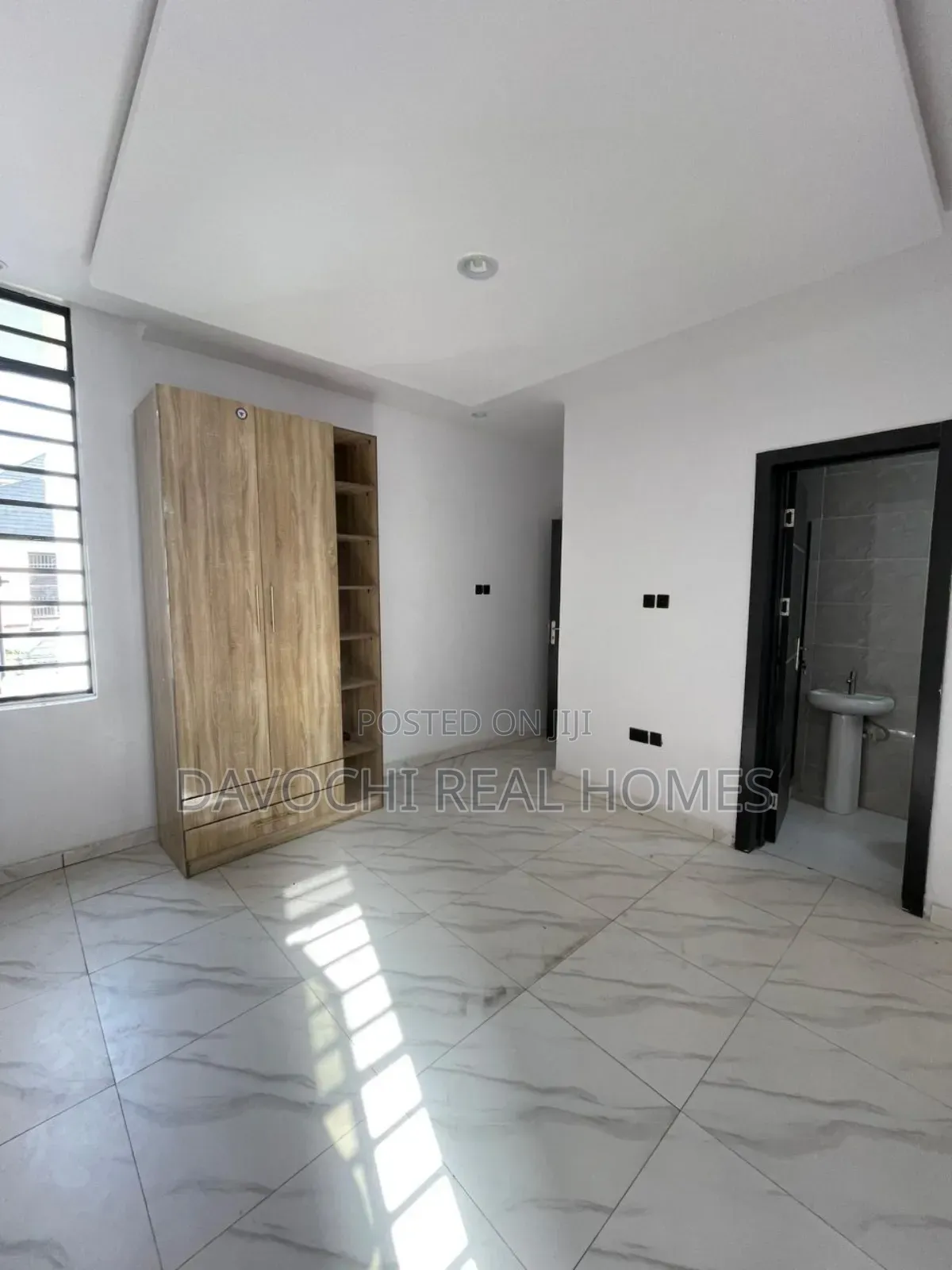 Now Selling!! 4bedroom Semi Detached Duplex for Sale in Osapa london