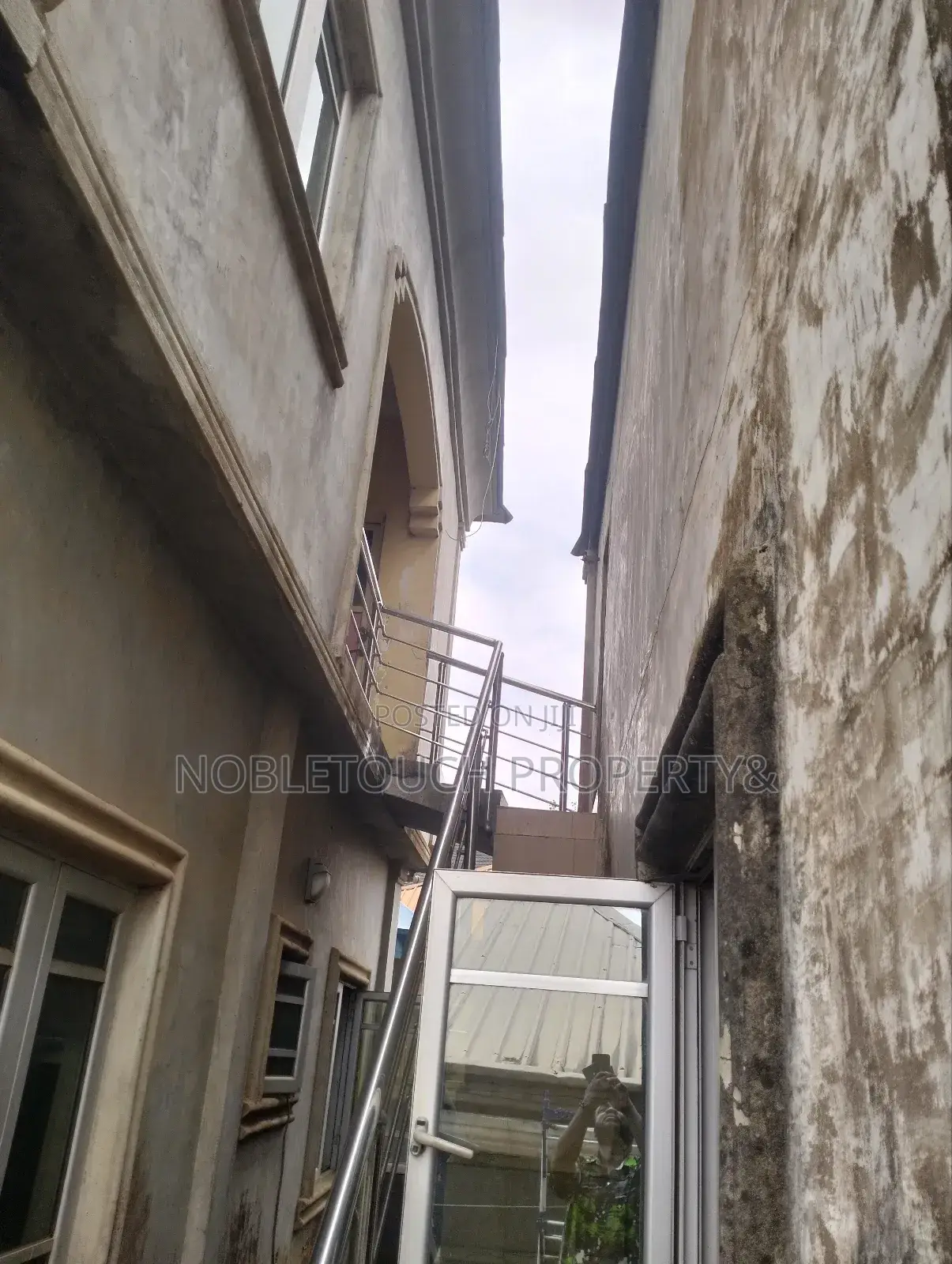 4bdrm Duplex in Baruwa Estate, Iseri Olofin for sale in Iseri Olofin