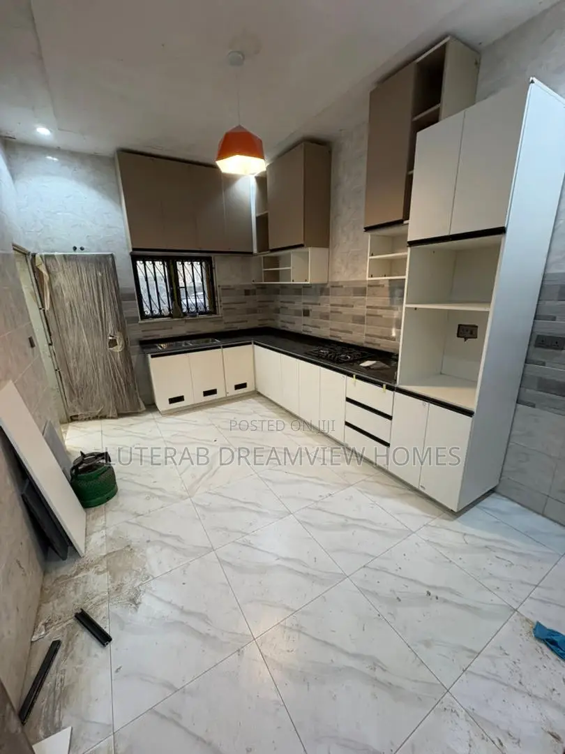 4bdrm Duplex in Wuye for rent in Wuye