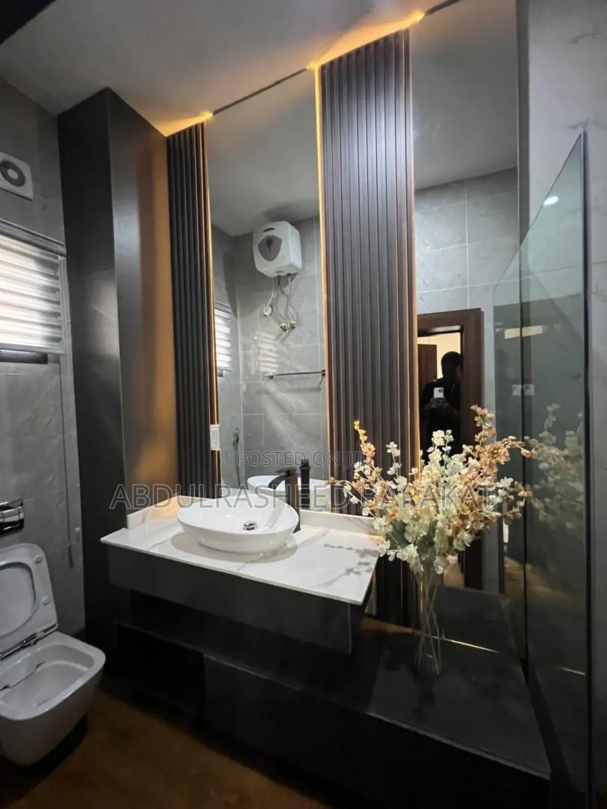 New 2 Bedroom With Ps 5,Balcony,Snooker Table,High Speed Wi-Fi in Ikate