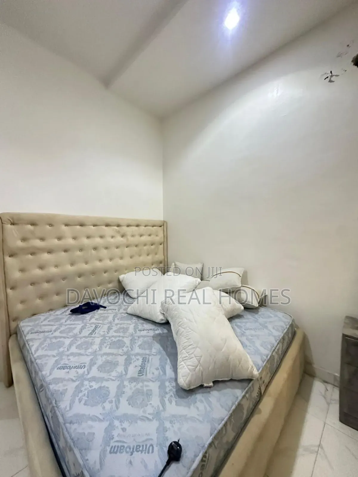 3bdrm Apartment in Osapa, Lekki for sale in Lekki