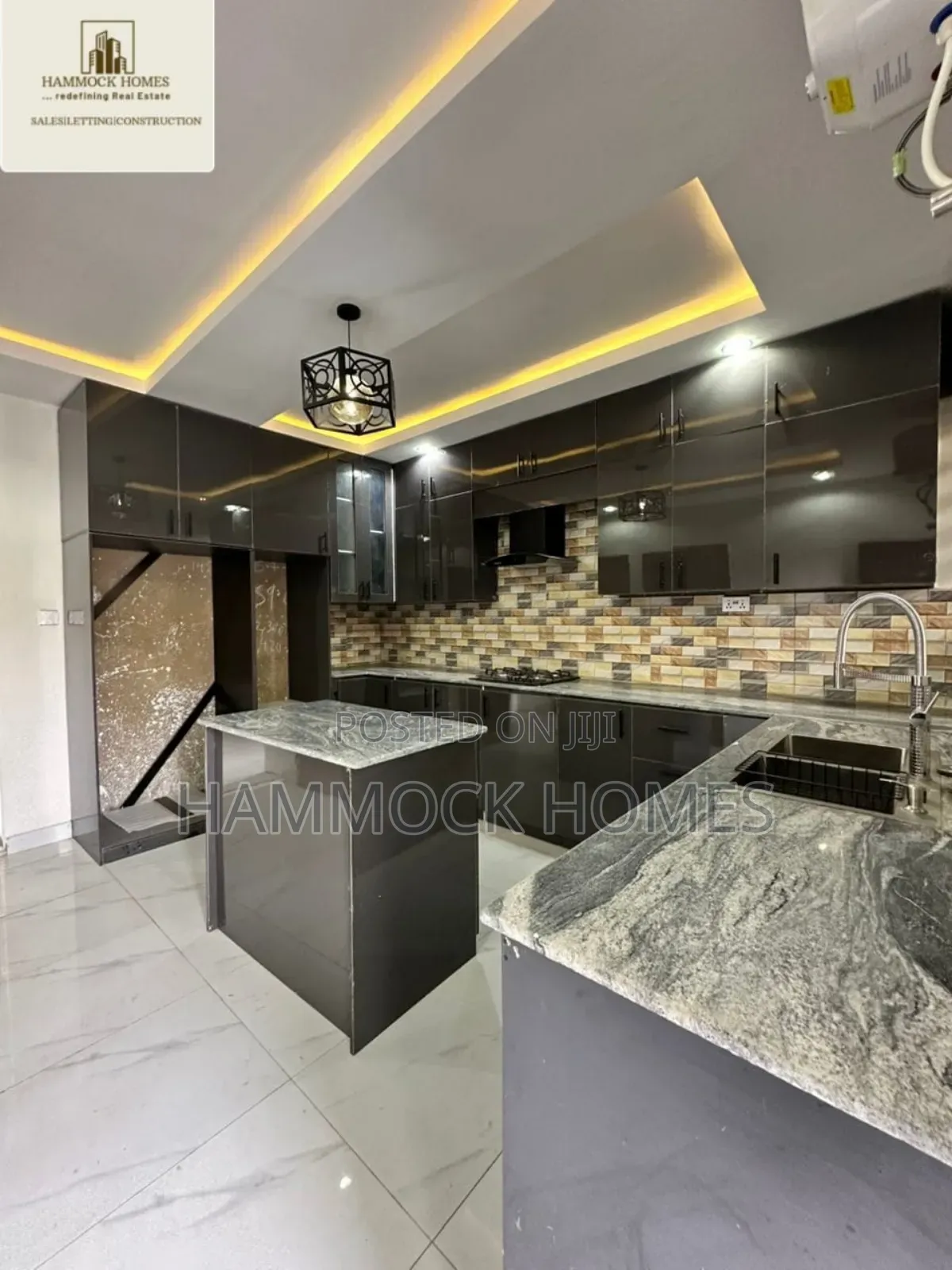 4bdrm Duplex in Carlton Gate Estate, Akobo for sale in Akobo