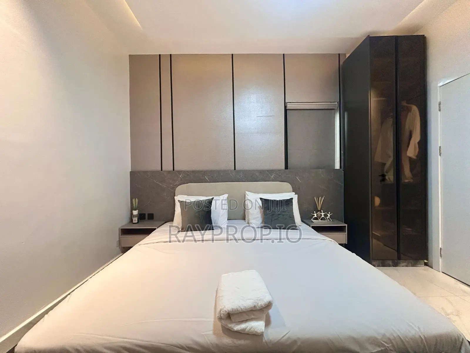 537983xn - 2 Bedroom Shortlet in Ikoyi in Parkview Estate