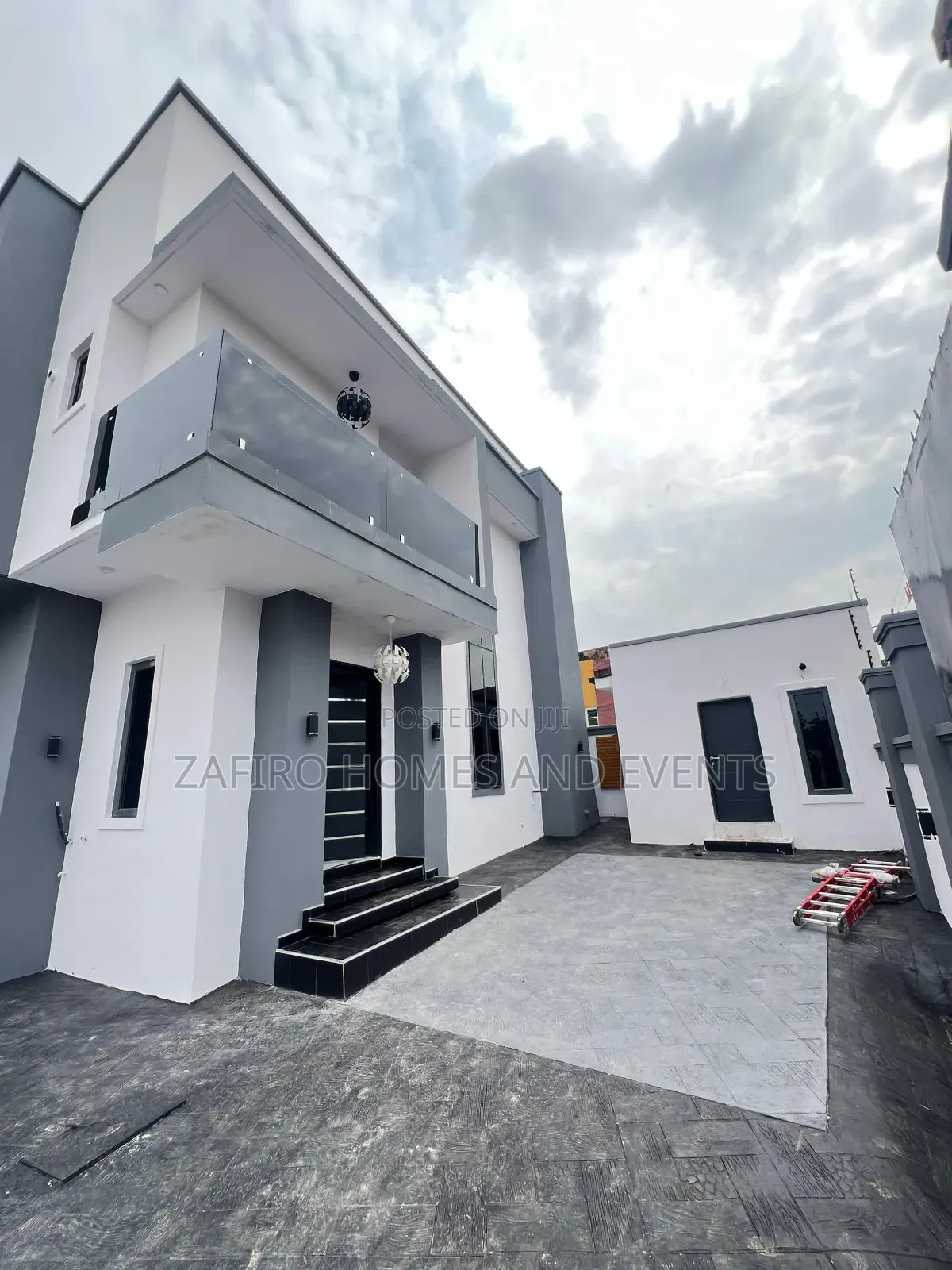 4bdrm Duplex in Purple Gate Estate, for sale in Ibadan