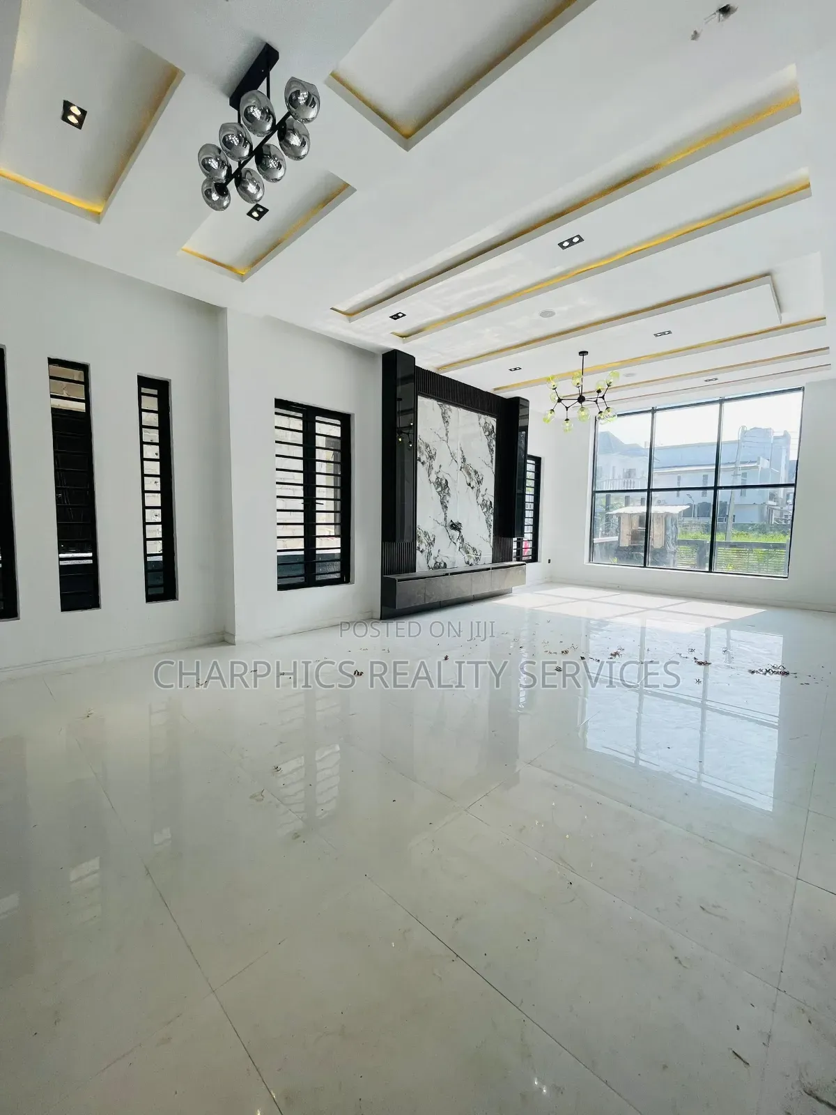 5bdrm Duplex in Lekki for sale in Lekki