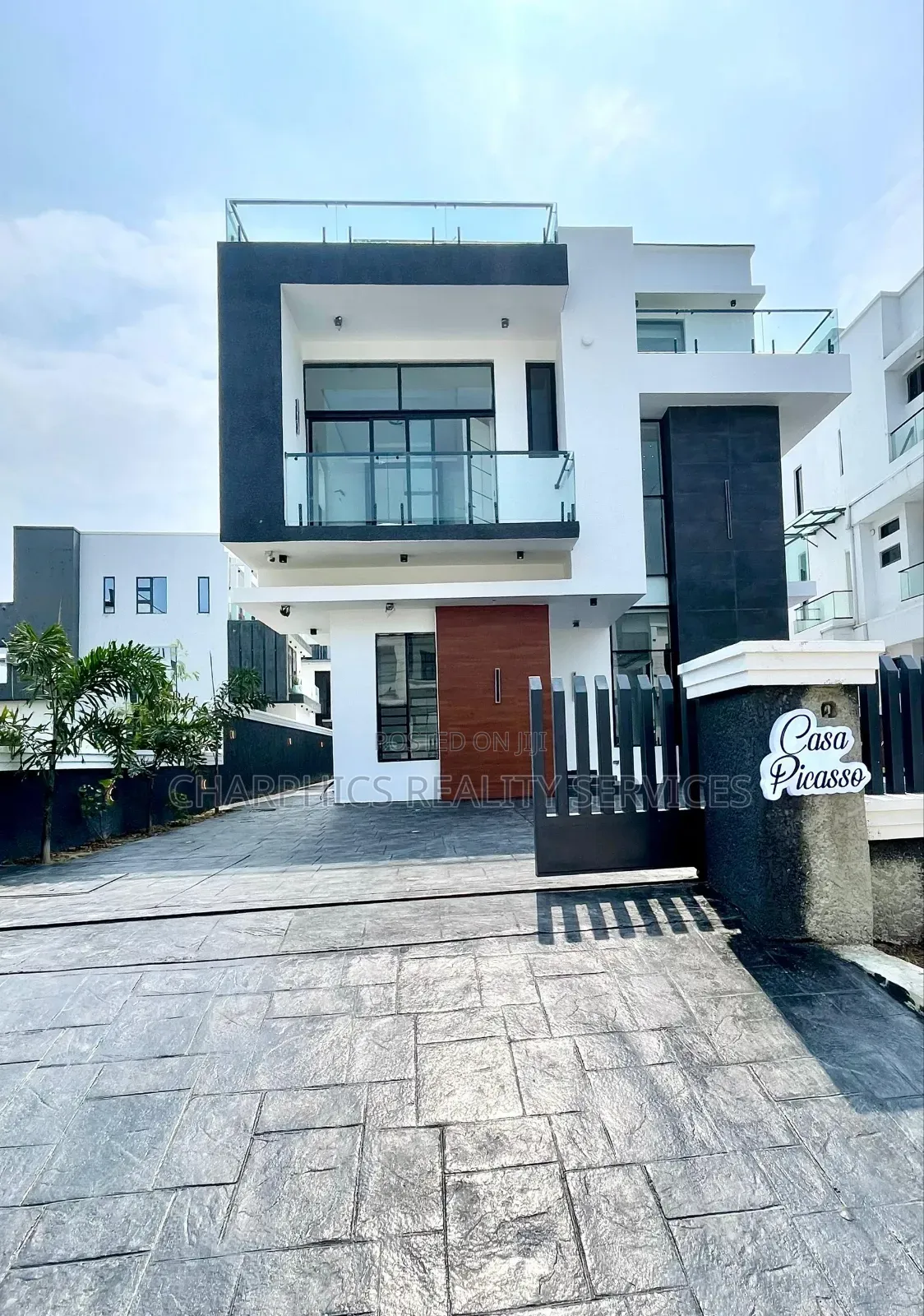 5bdrm Duplex in Lekki for sale in Lekki
