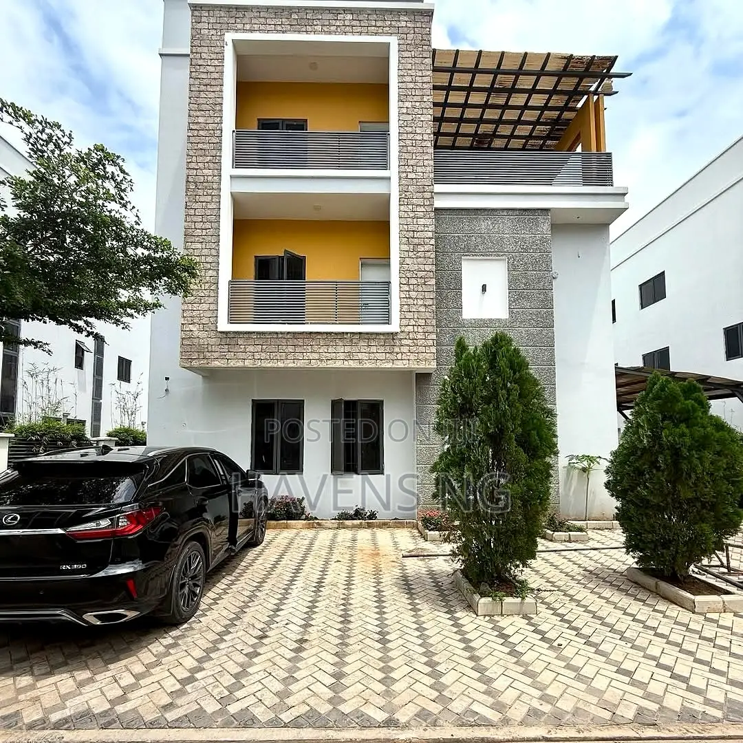 5bdrm Duplex in Wuye for sale in Wuye