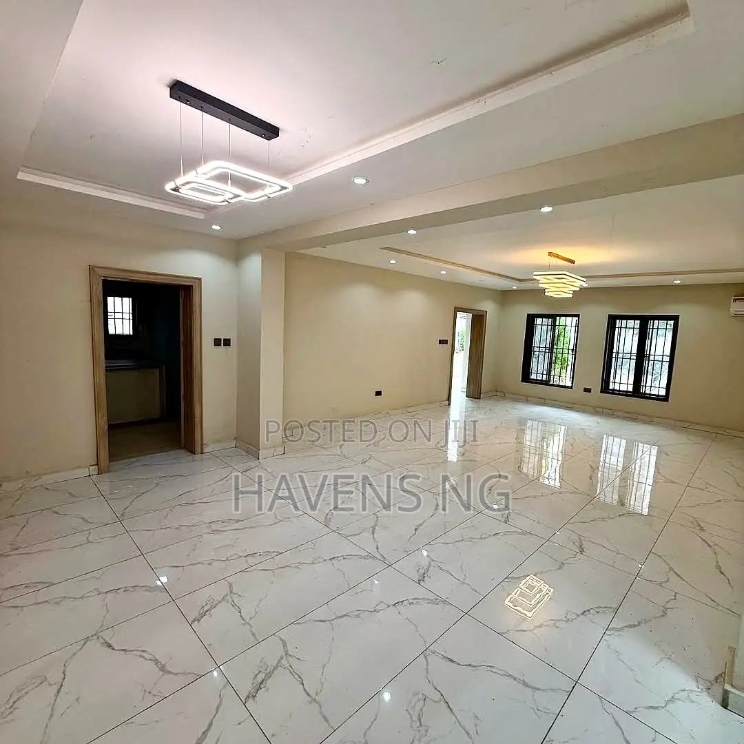 5bdrm Duplex in Wuye for sale in Wuye