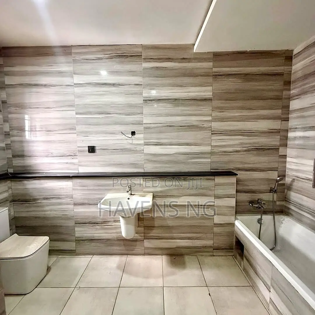 5bdrm Duplex in Wuye for sale in Wuye