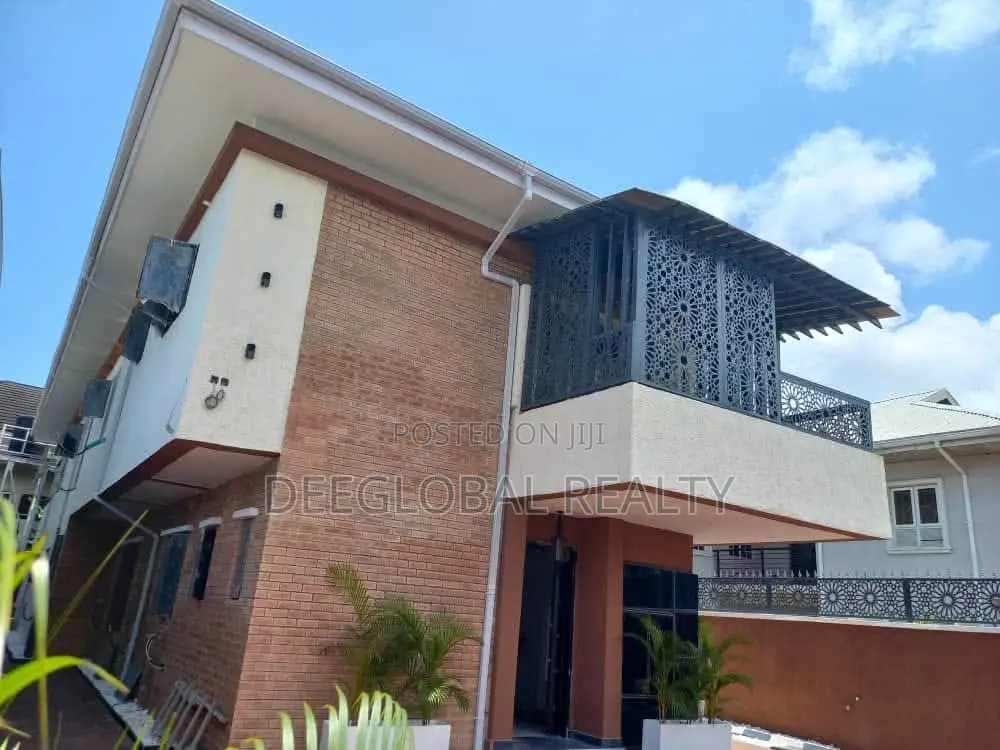 5bdrm Duplex in Lekki Phase 1 for sale in Lekki Phase 1