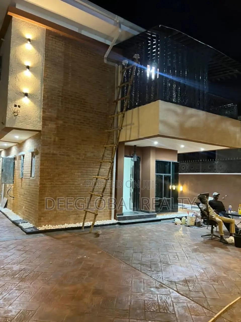 5bdrm Duplex in Lekki Phase 1 for sale in Lekki Phase 1