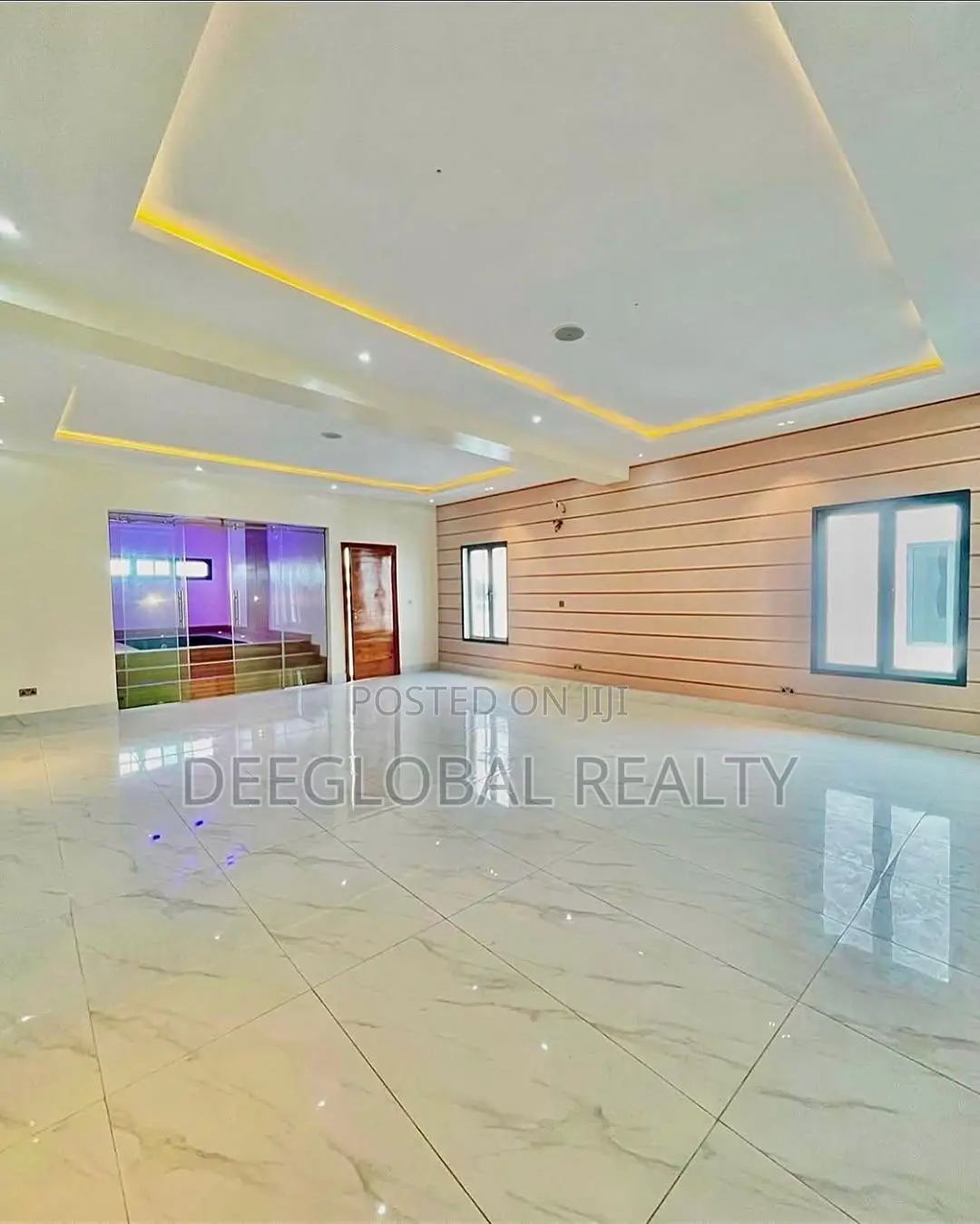 5bdrm Duplex in Lekki Phase 1 for sale in Lekki Phase 1