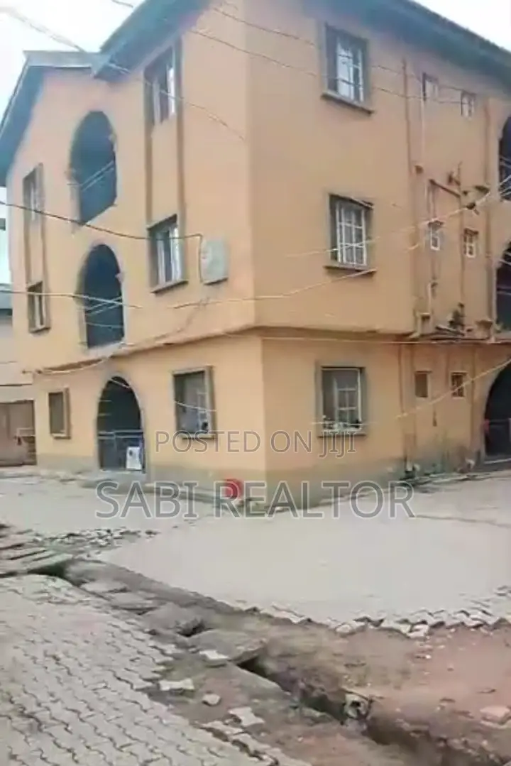 Furnished 3bdrm Block of Flats in Gowon, Egbeda for sale in Egbeda