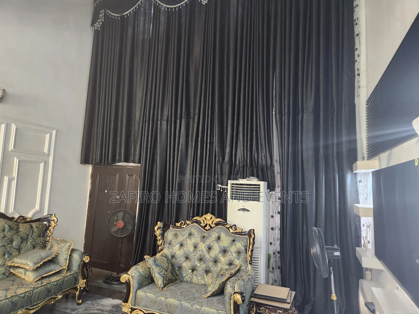 6bdrm Duplex in Arapaja Estate for sale in Oluyole Estate