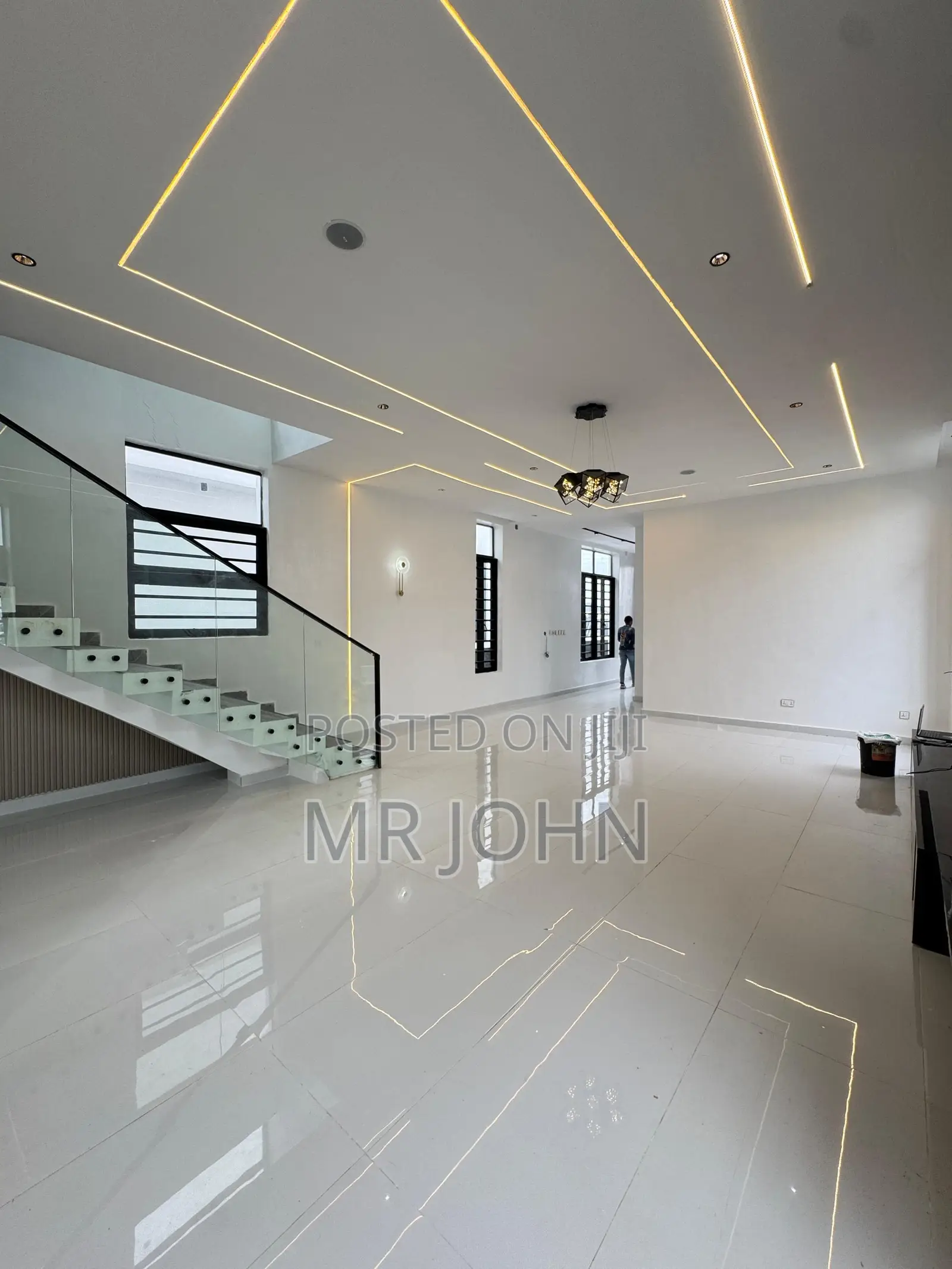 4bdrm Mansion in Orchid, Chevron for sale in Chevron