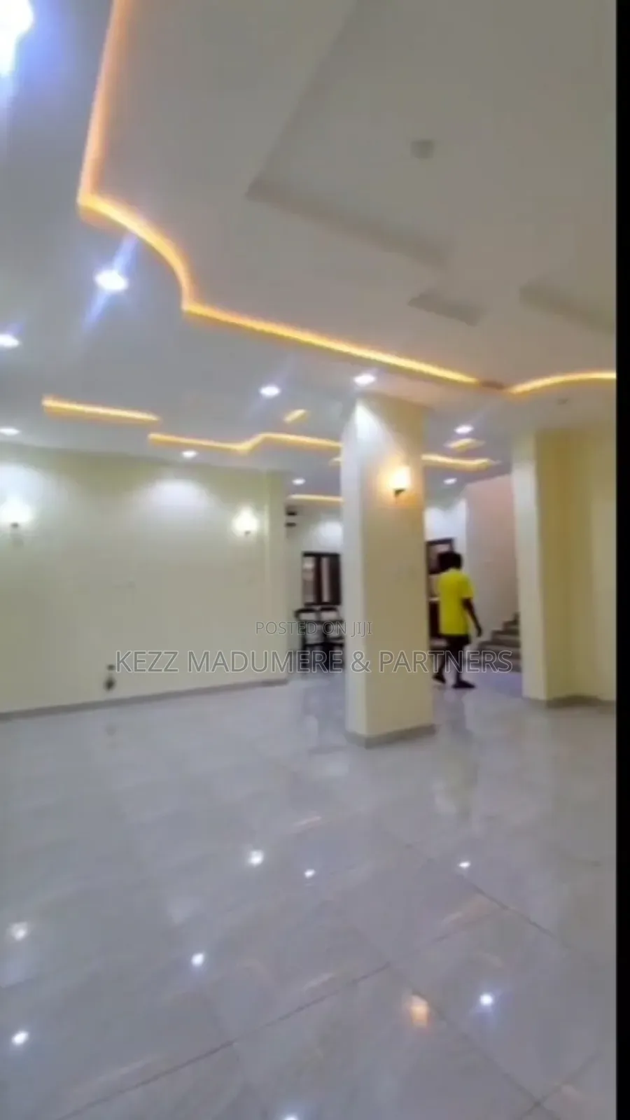 To Let: Massive Ground Floor Showroom in Port-Harcourt
