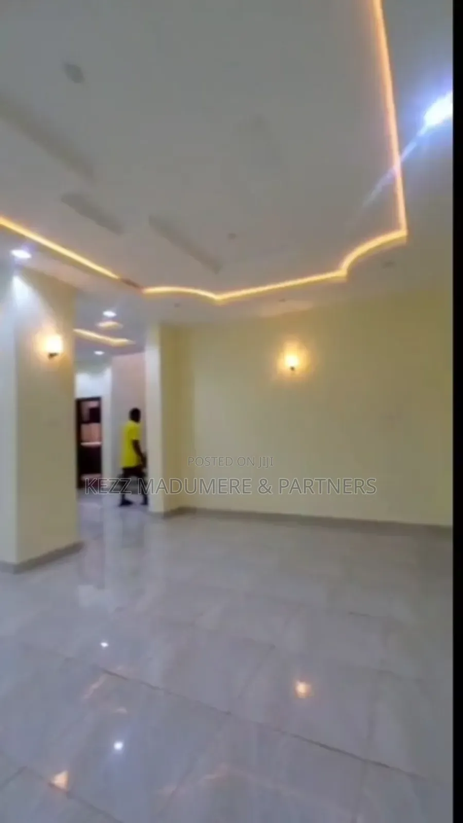 To Let: Massive Ground Floor Showroom in Port-Harcourt