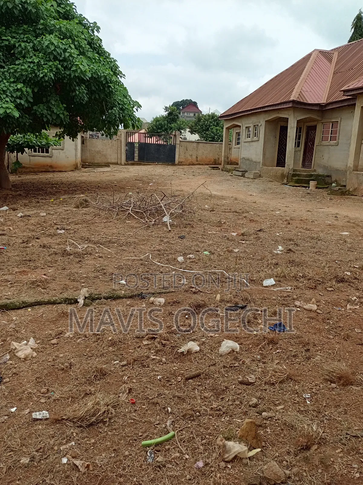7bdrm Block of Flats in Karu for sale in Karu