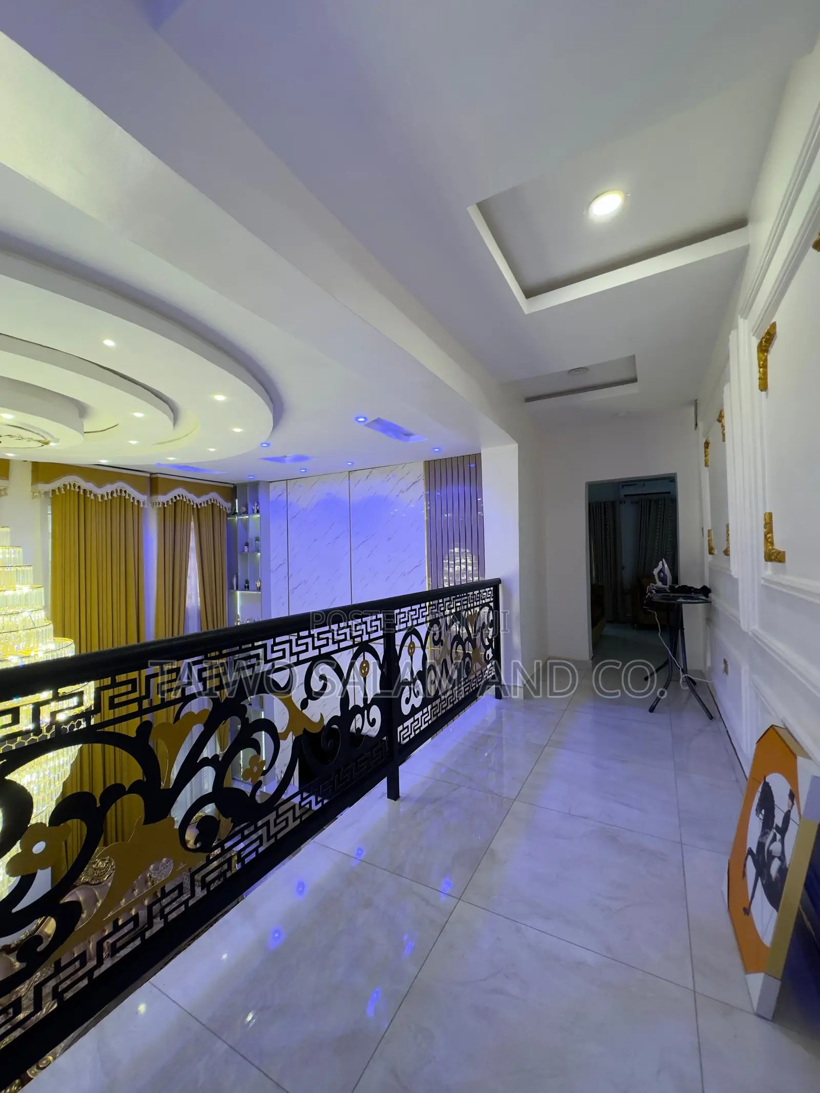 5bdrm Duplex in Ologuneru for sale in Ologuneru