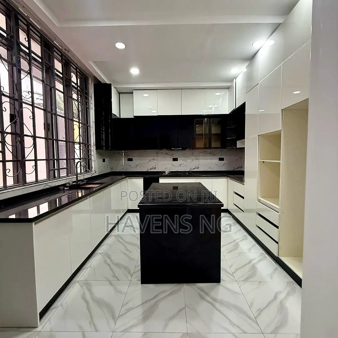 5bdrm Duplex in Katampe Extension for sale in Katampe Extension