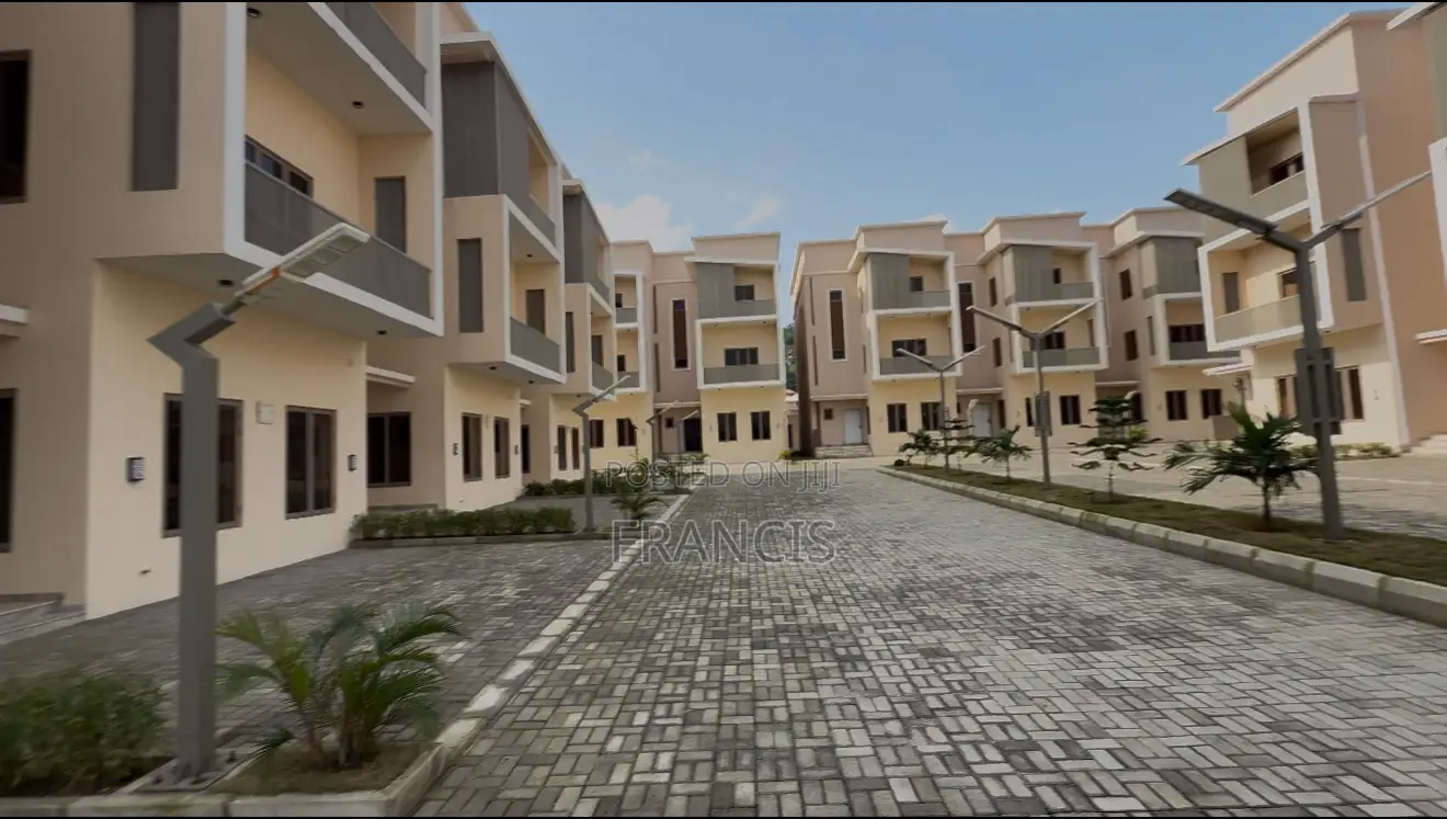 4bdrm Townhouse/Terrace in Dawaki for sale in Dawaki