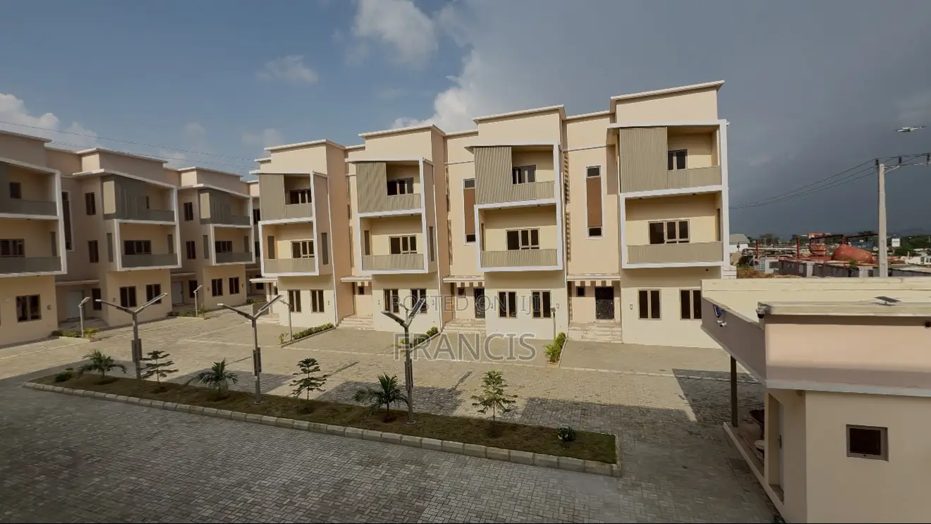 4bdrm Townhouse/Terrace in Dawaki for sale in Dawaki