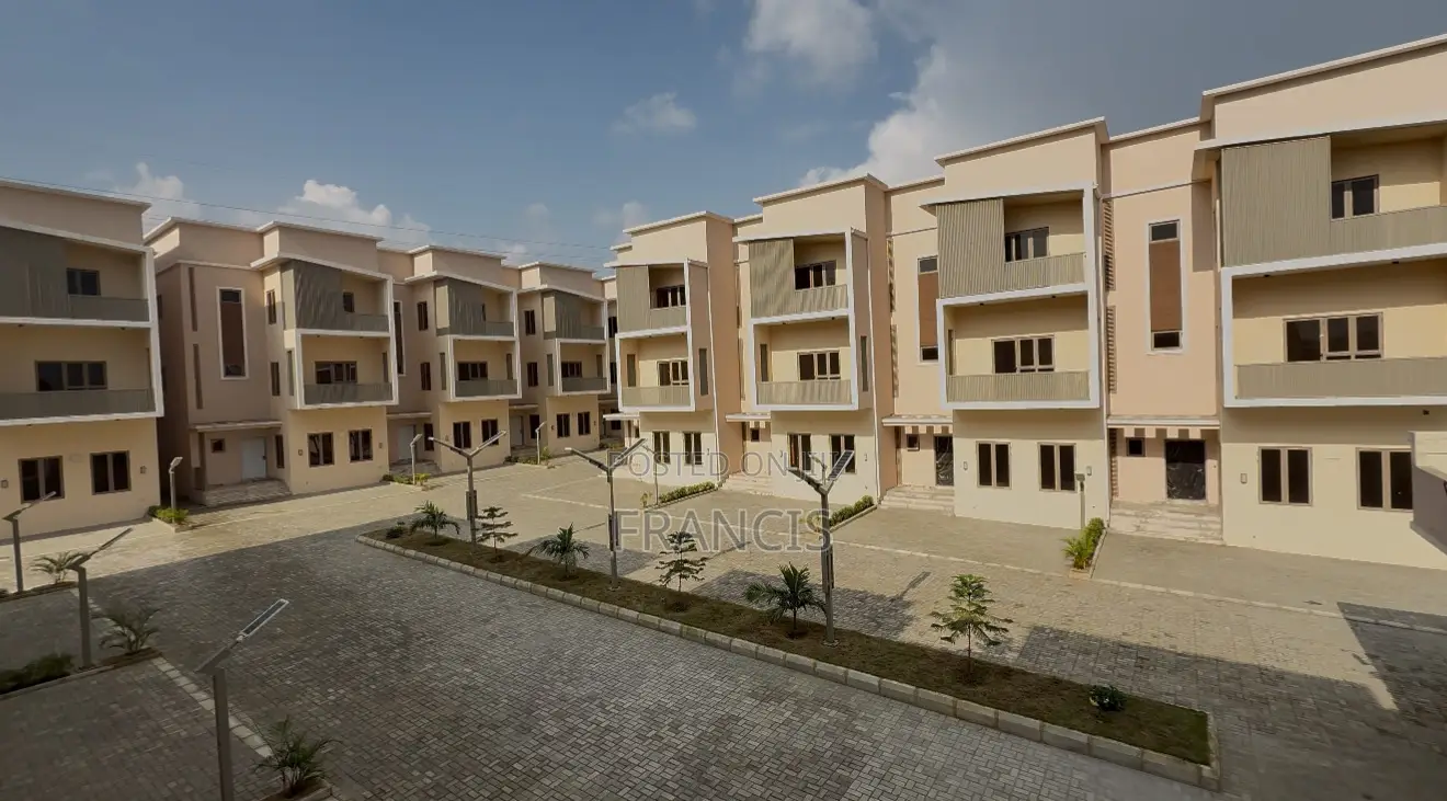 4bdrm Townhouse/Terrace in Dawaki for sale in Dawaki