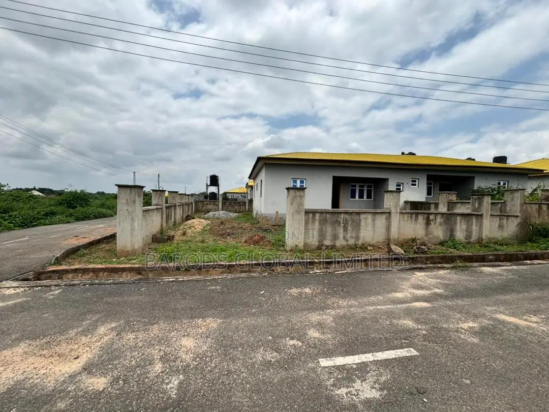 3bdrm Bungalow in Praise Court Estate,, Abeokuta South for sale in Abeokuta South