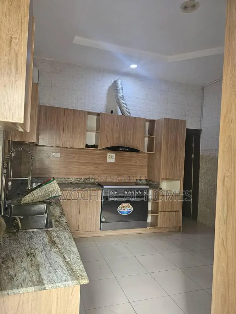 4bdrm Duplex in Ikate for rent in Ikate