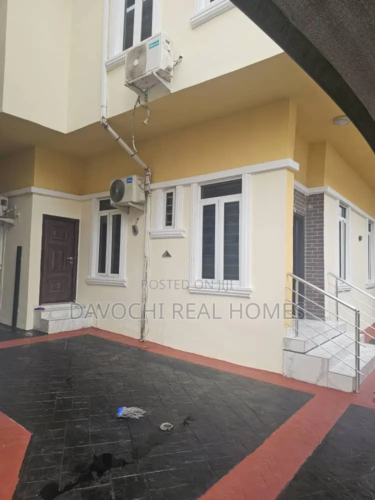4bdrm Duplex in Ikate for rent in Ikate