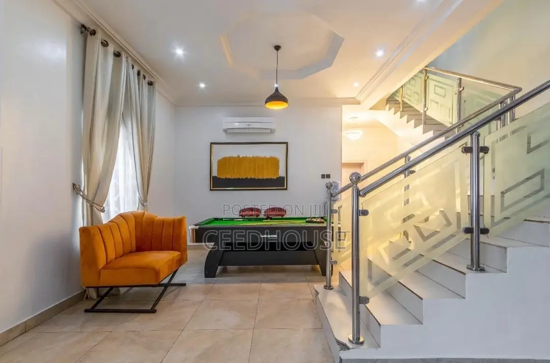 Luxurious 4 Bedroom Self Compound With Snooker in Ikate
