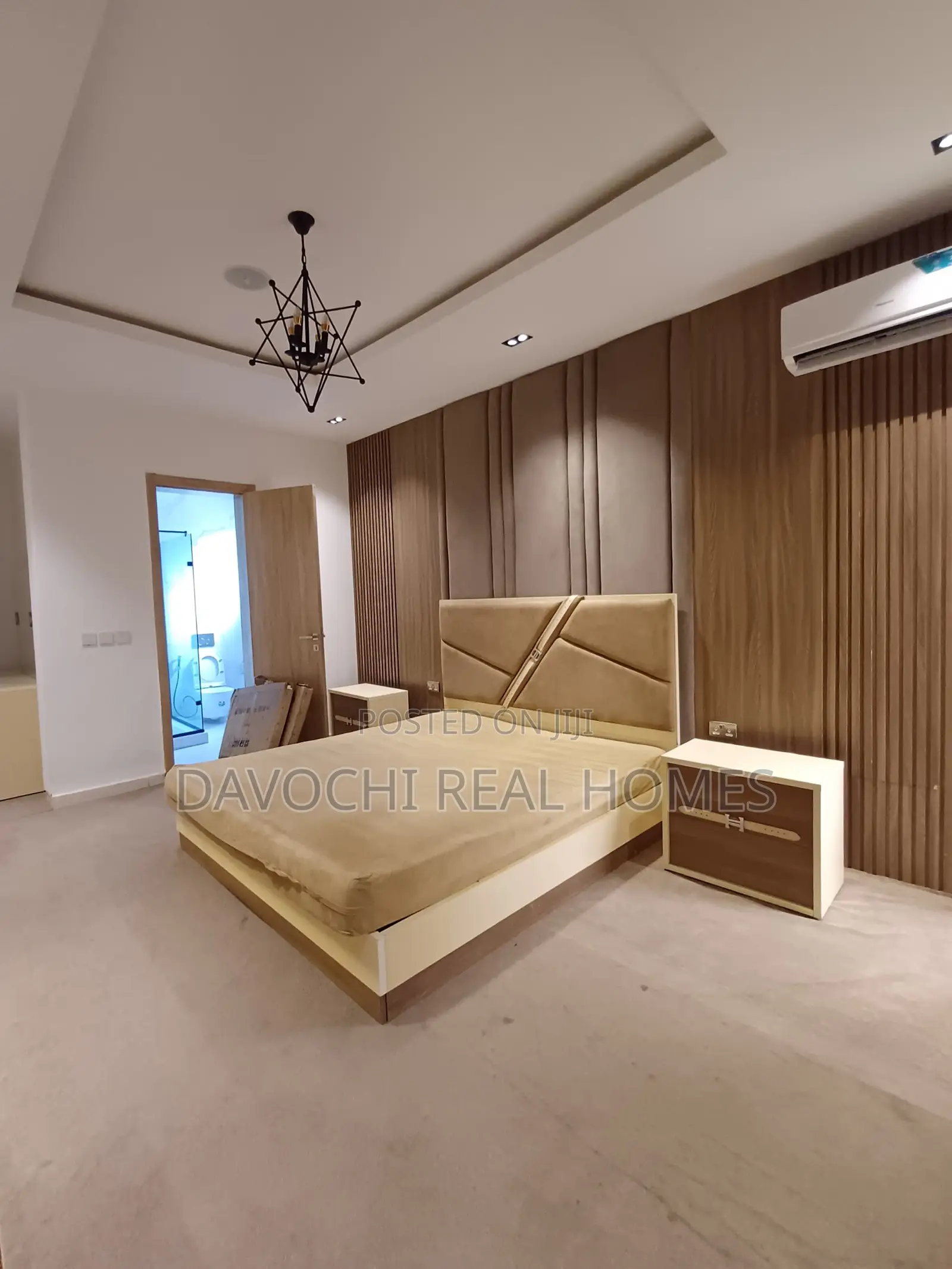 5bdrm Duplex in Chevron for rent in Chevron