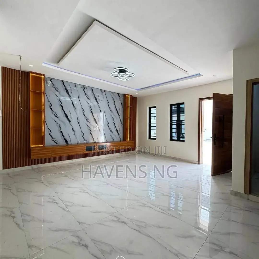4bdrm Duplex in Ikota for sale in Ikota