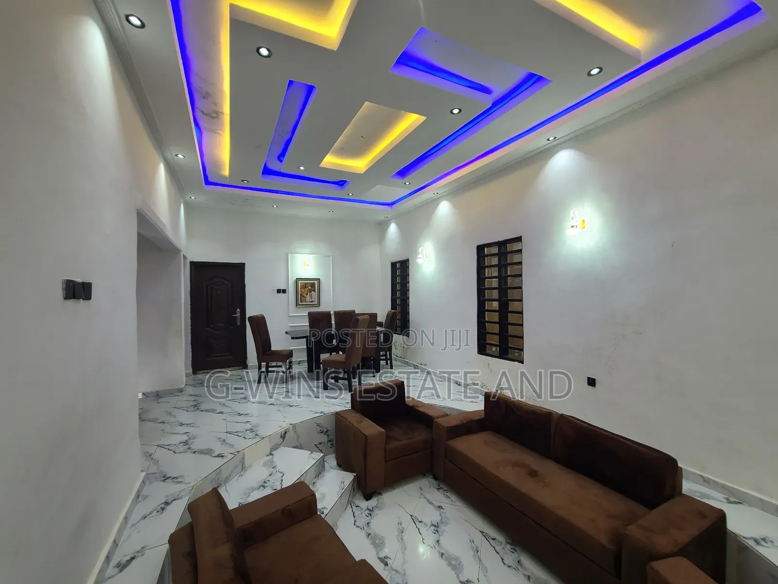 5bdrm Bungalow in Ekenwan Road Benin for sale in Benin City