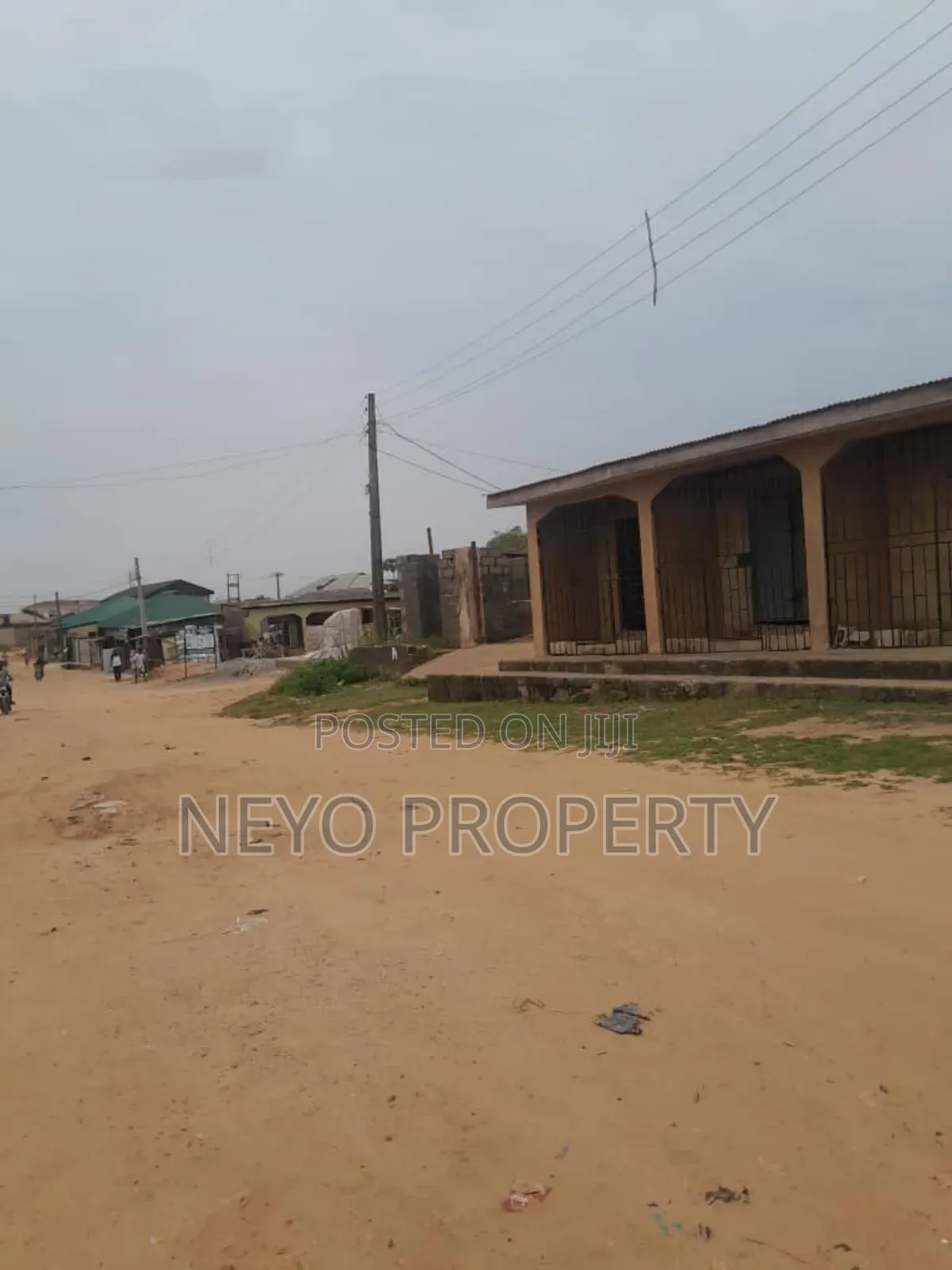 Family Deed Yaris Bis in Igbogbo
