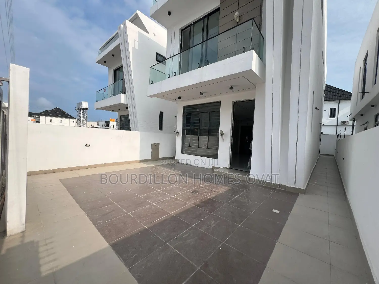4bdrm Duplex in Lekki for sale in Lekki