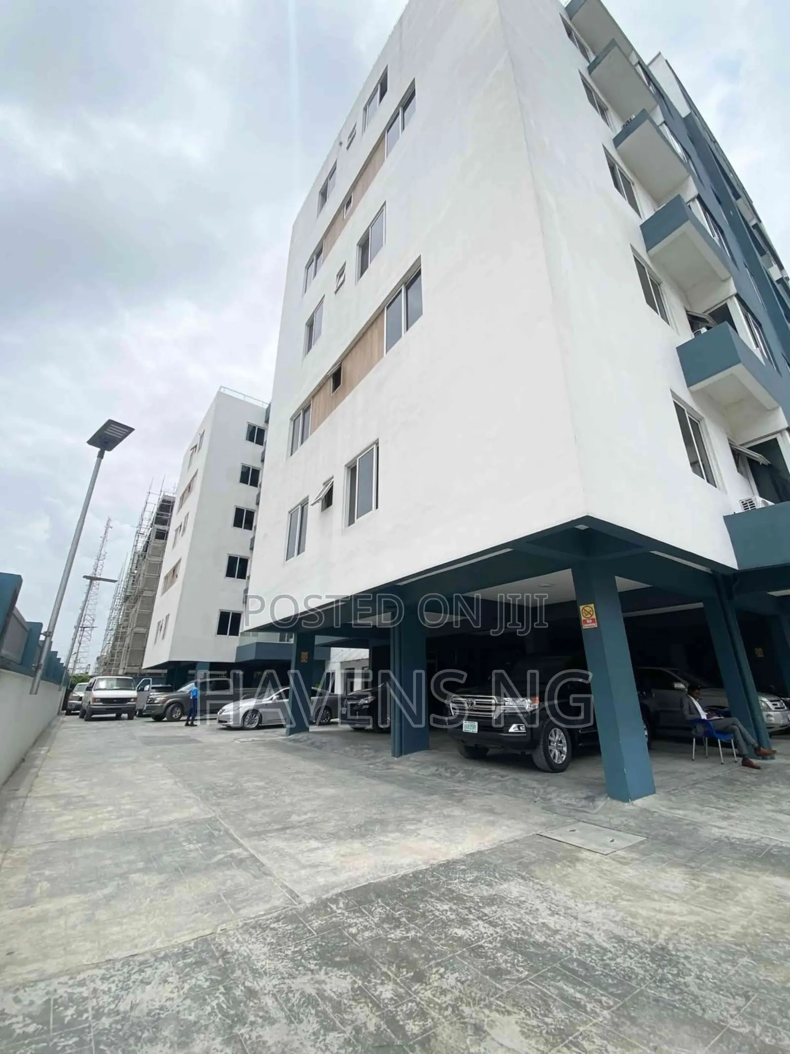 4bdrm Apartment in Ikate for sale in Ikate