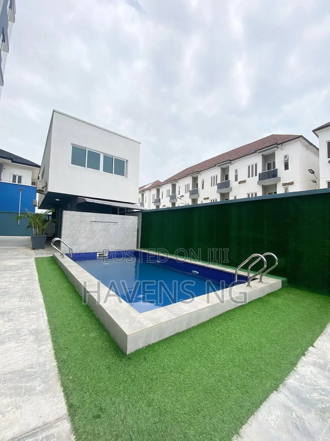 4bdrm Apartment in Ikate for sale in Ikate
