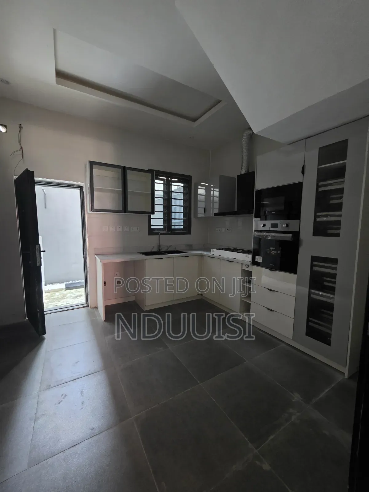 4bdrm Duplex in Off Kunsela Road, Lekki for sale in Lekki