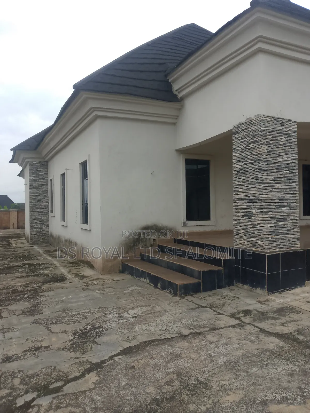 4bdrm Bungalow in Benin City for sale in Benin City