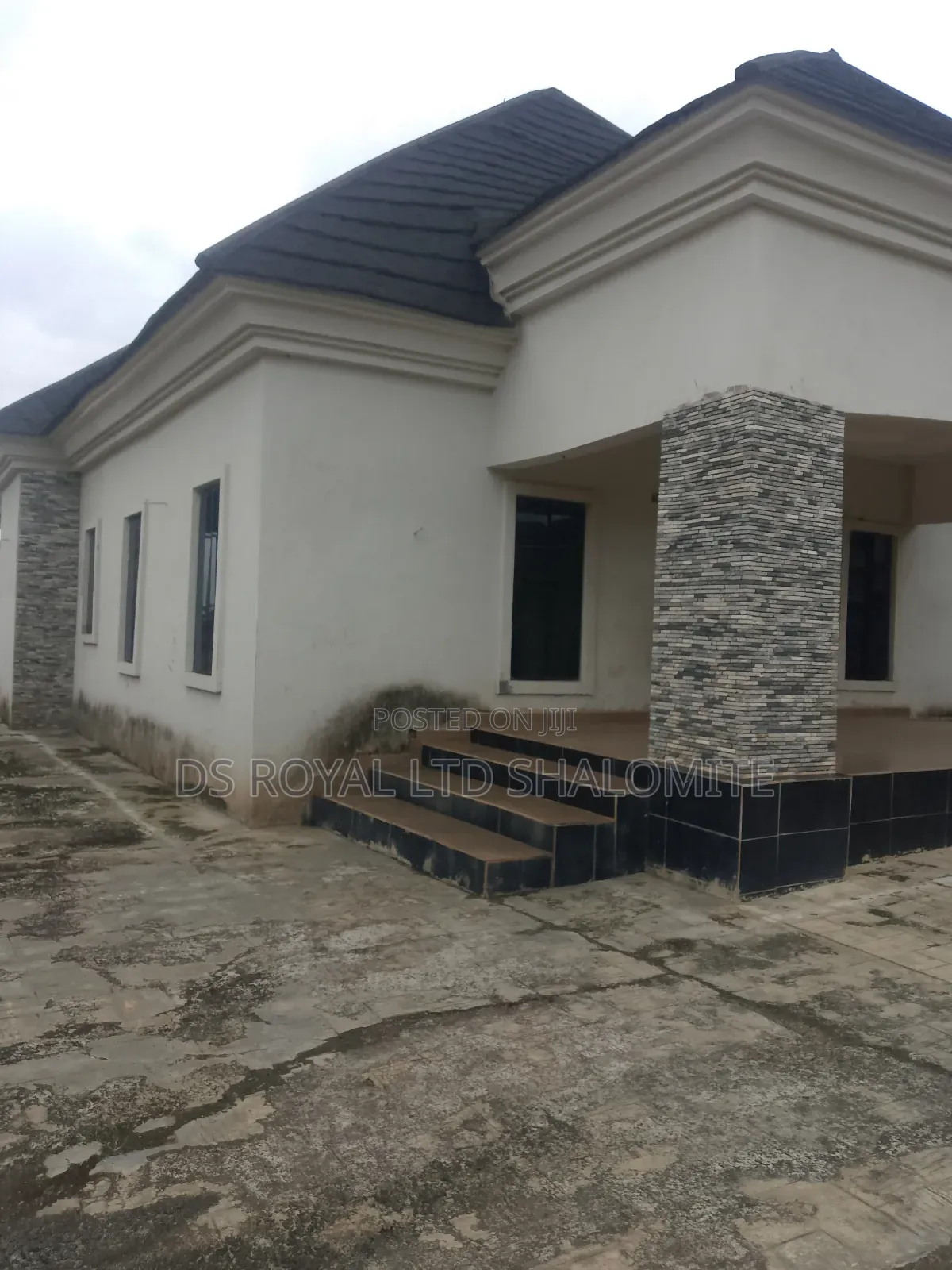 4bdrm Bungalow in Benin City for sale in Benin City