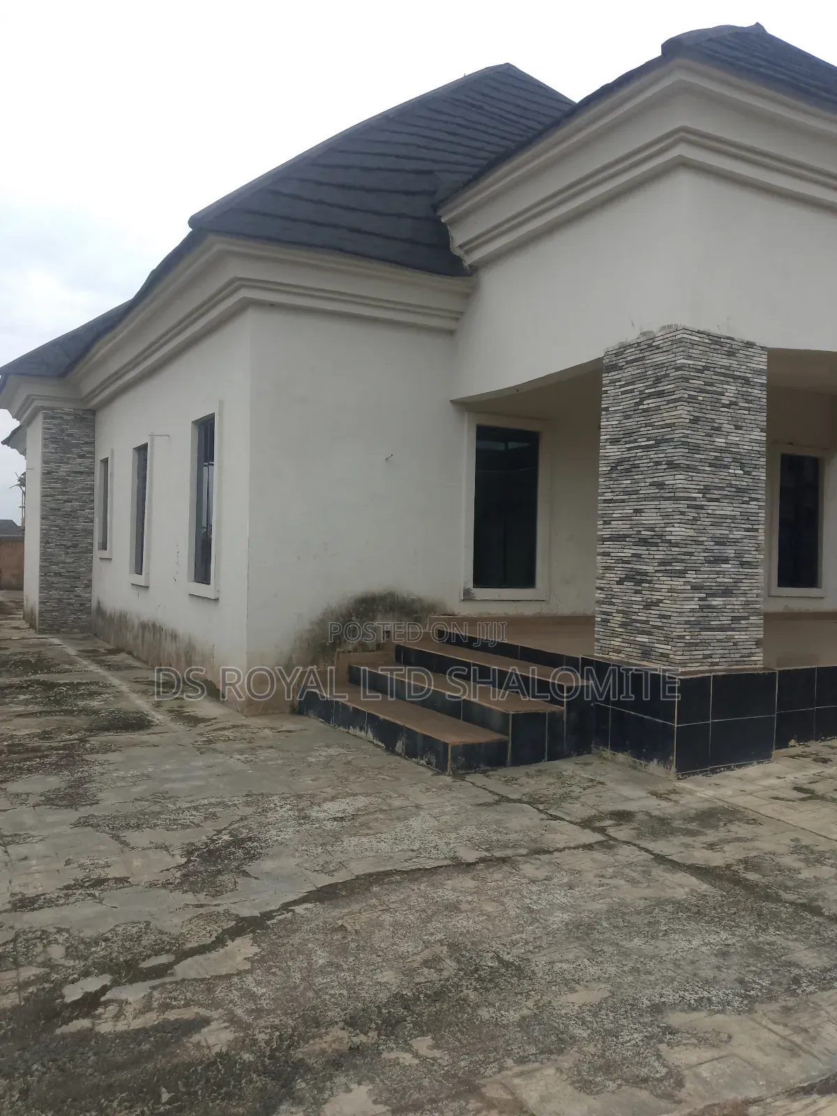 4bdrm Bungalow in Benin City for sale in Benin City