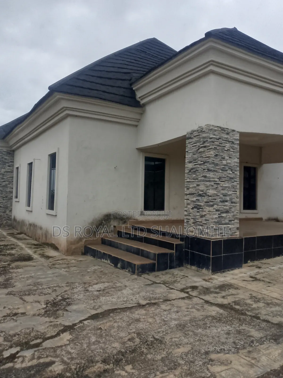 4bdrm Bungalow in Benin City for sale in Benin City