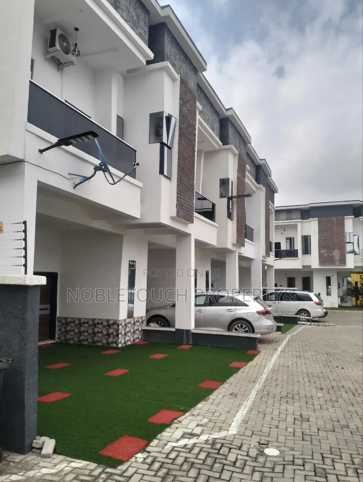 Furnished 3bdrm Duplex in Isheri Olofin Lagos for sale in Iseri Olofin
