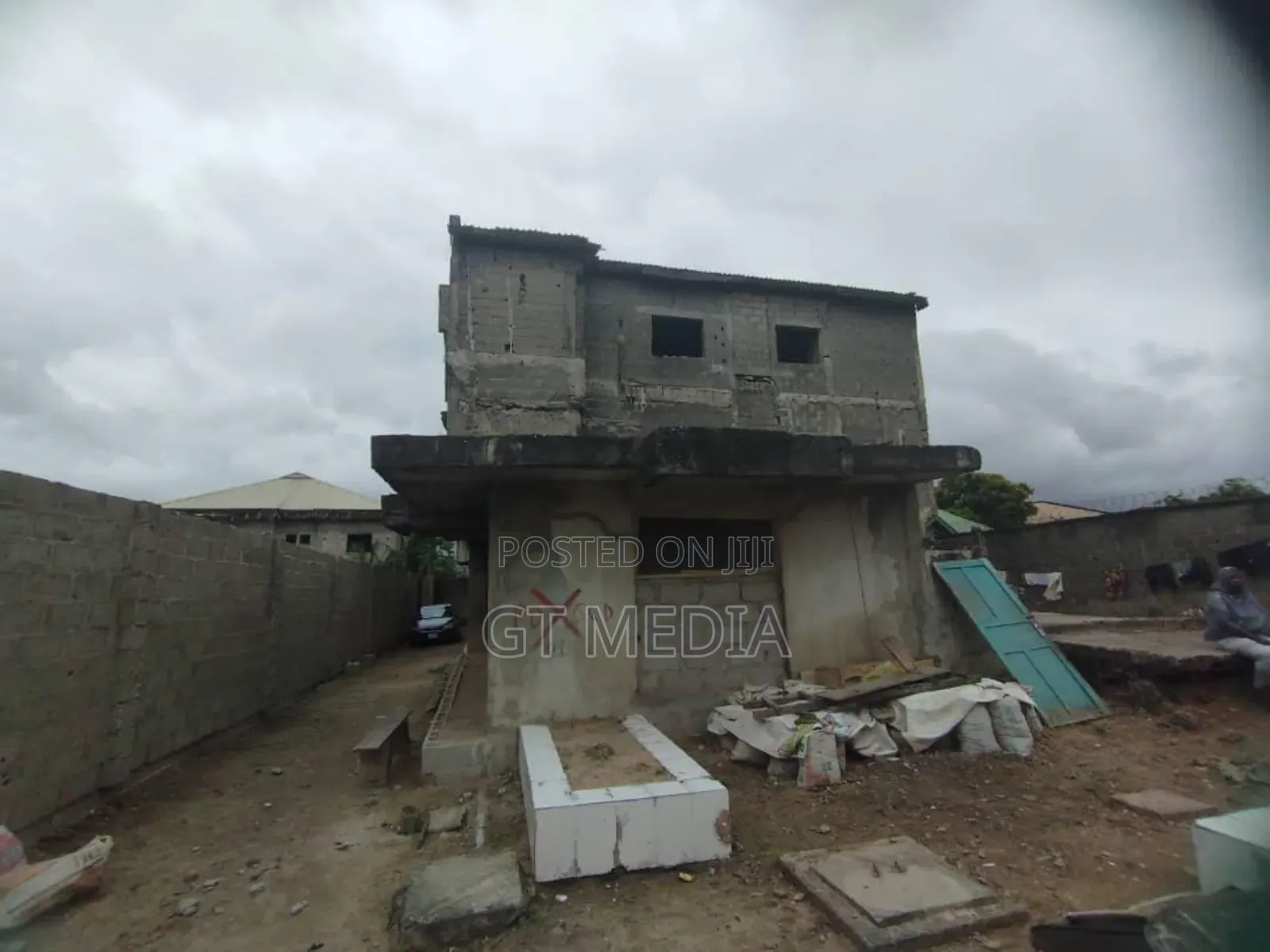 16bdrm House in Ago Okota Lagos for sale in Ago Palace