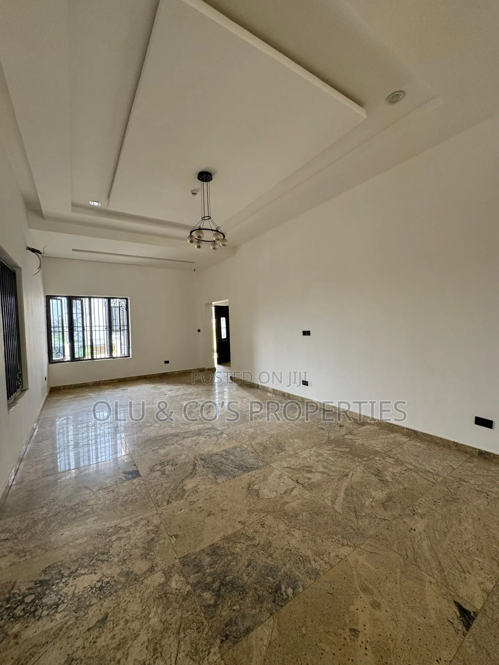7bdrm Duplex in Guzape for sale in Guzape District