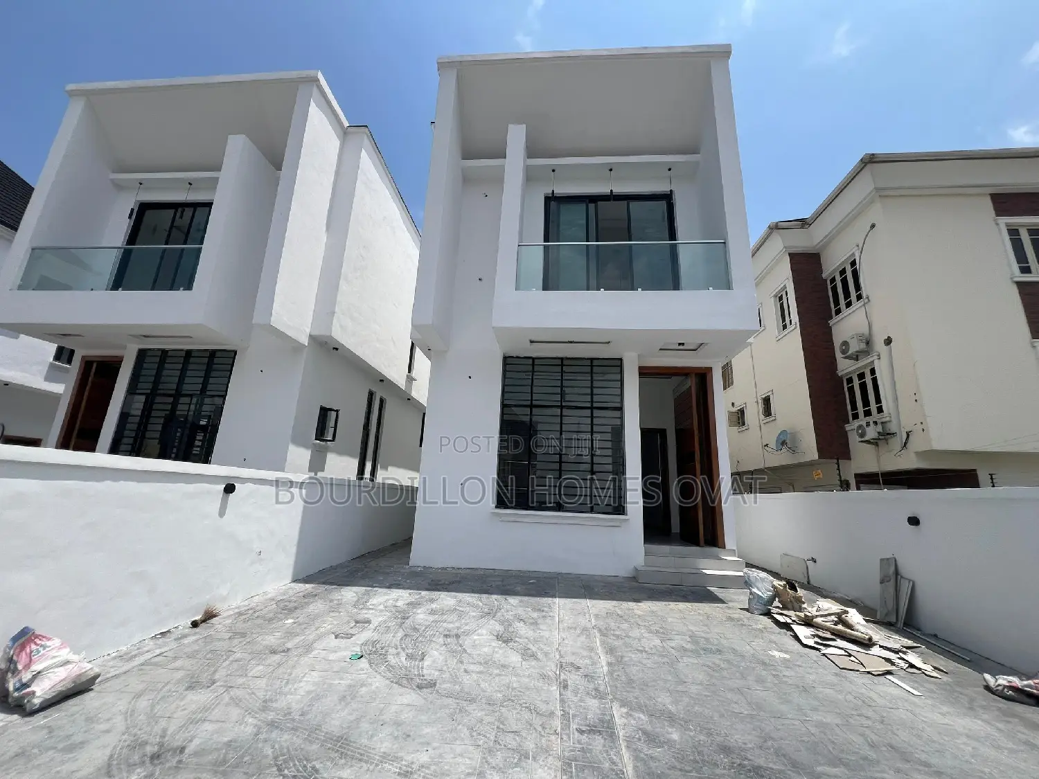 5bdrm Duplex in Osapa london for sale in Osapa london
