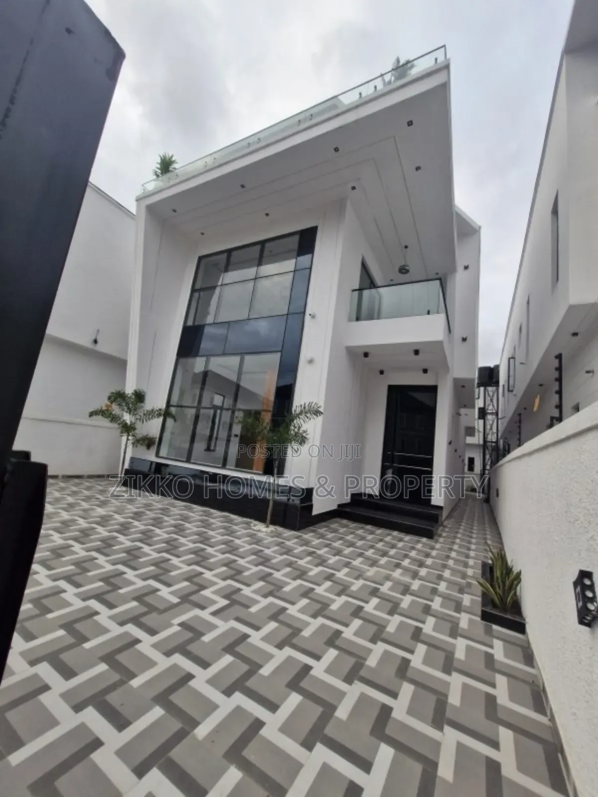 5bdrm Duplex in Ajah, Lekki for sale in Lekki