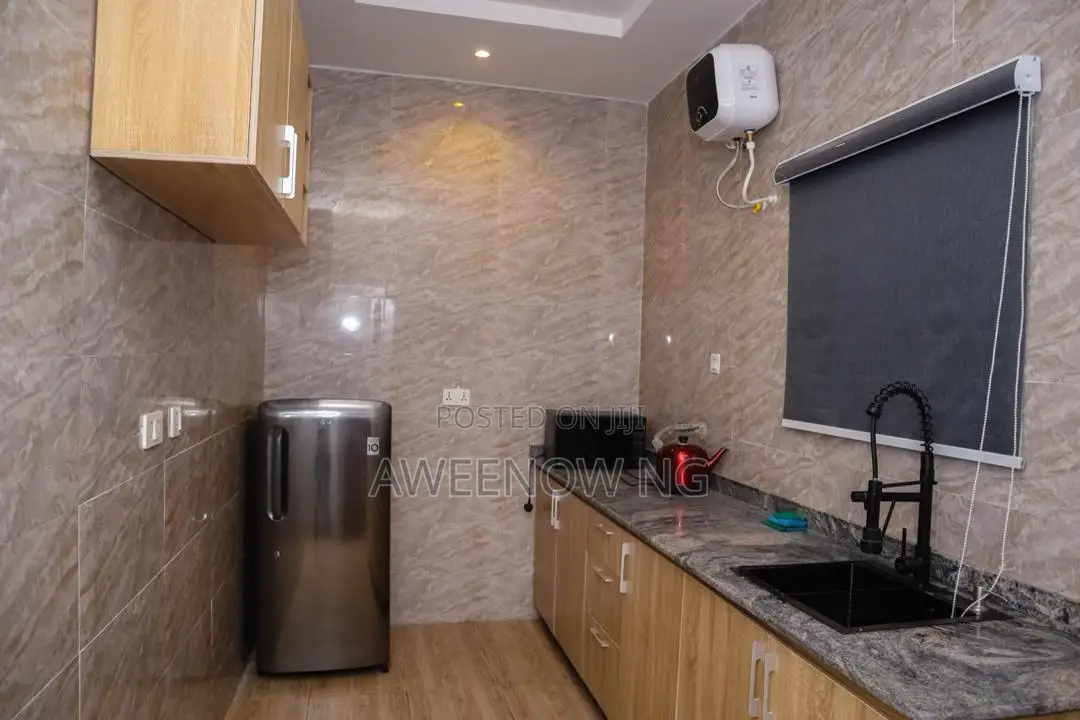 2 Bedroom FLT in Ebute